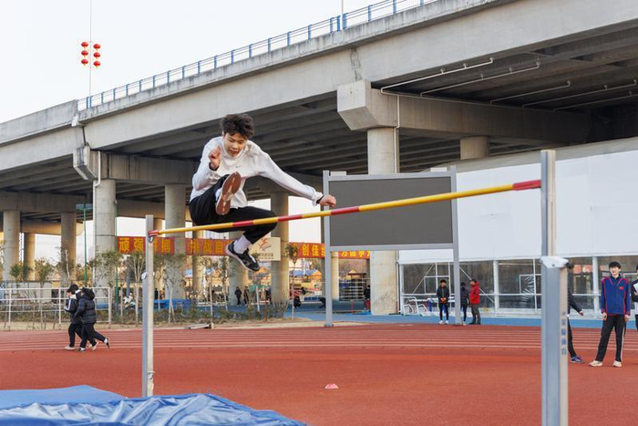 寒锋砺锐刃 蓄势待长风|跳高|市田径队|安徽省|宿州市|标枪_新浪体育_新浪新闻