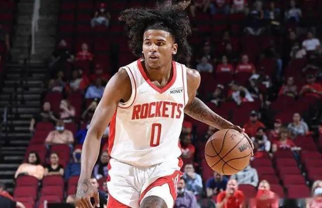 球天下体育足球直播-《体育画报》新赛季西部各队分档 勇士快艇第一档